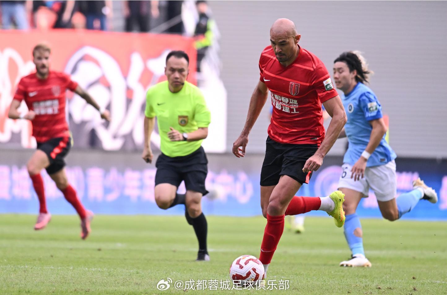 开云体育app-最新！CCTV5提前半小时，聚焦中超揭幕战，成都深圳上演双城对话